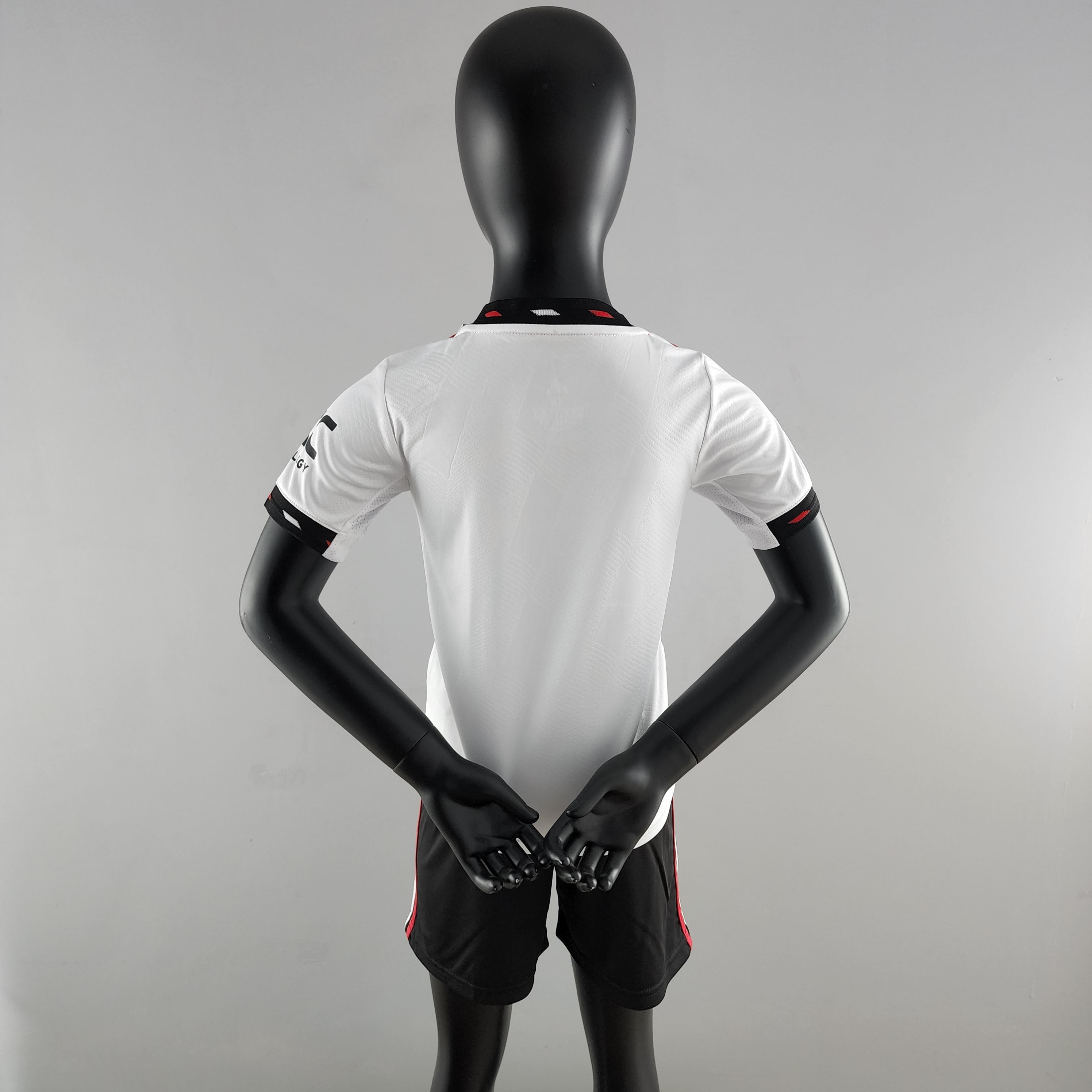 Kit Infantil Manchester United Reserva 22/23
